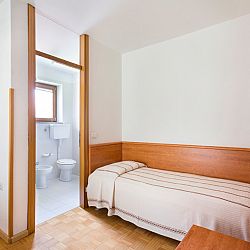 Camera da letto con bagno